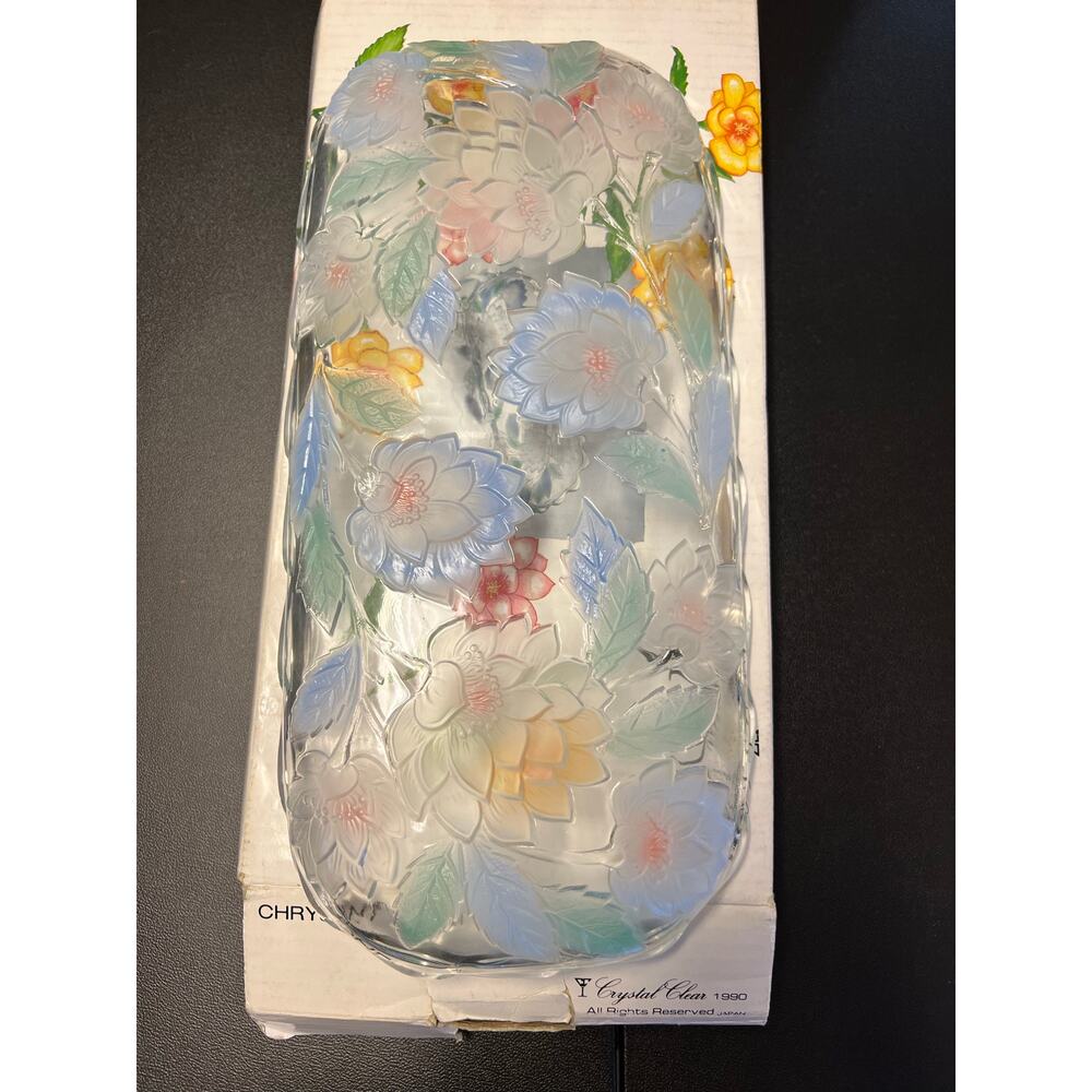 Vintage Crystal Clear Studios Frosted Chrysanthemum Lotus Pattern Glass Tray - Picture 3 of 5